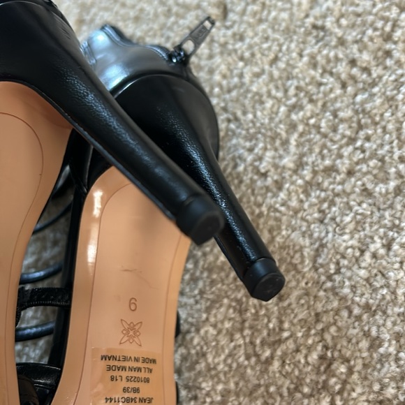 BCBGeneration caged sandal - Picture 10 of 12